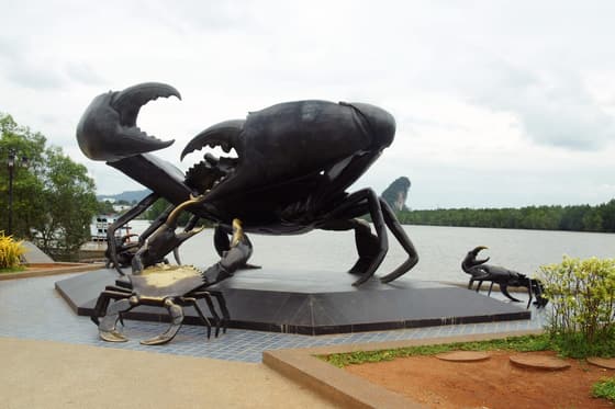 Black Crab Square (Black Crab Monument) — Krabi
